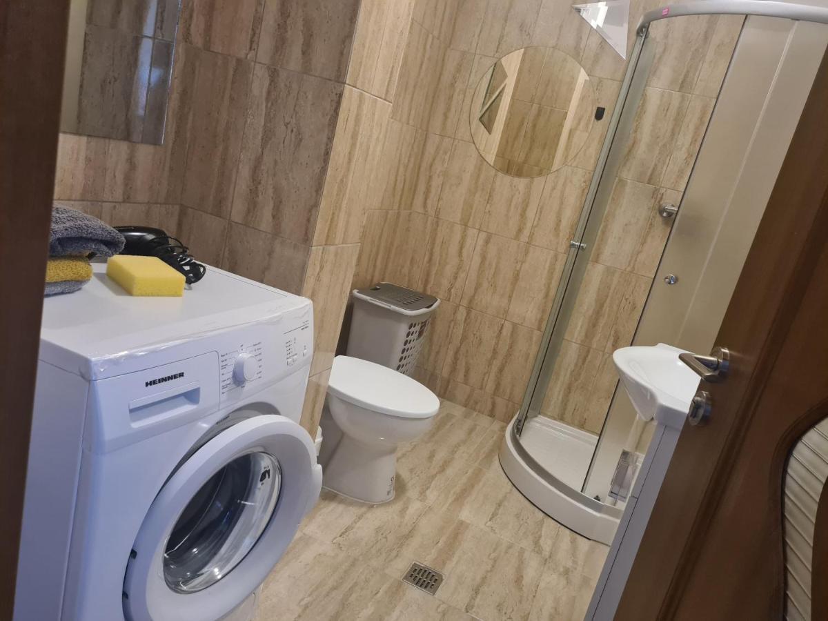 Mall Luxury Apartments Bacău Exteriör bild