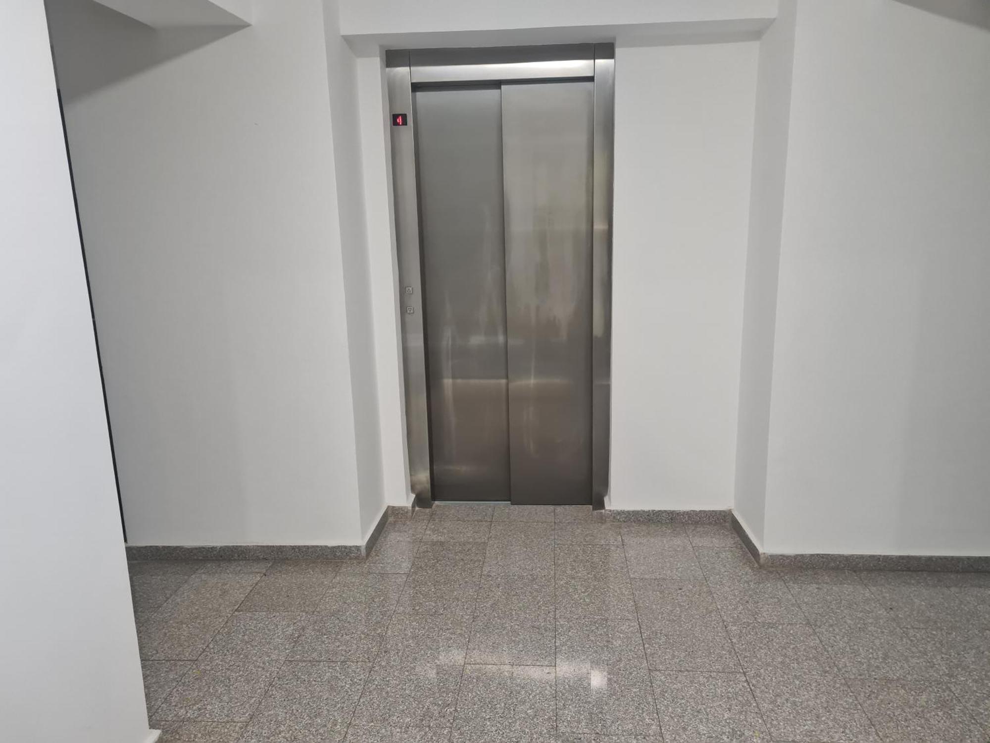 Mall Luxury Apartments Bacău Exteriör bild