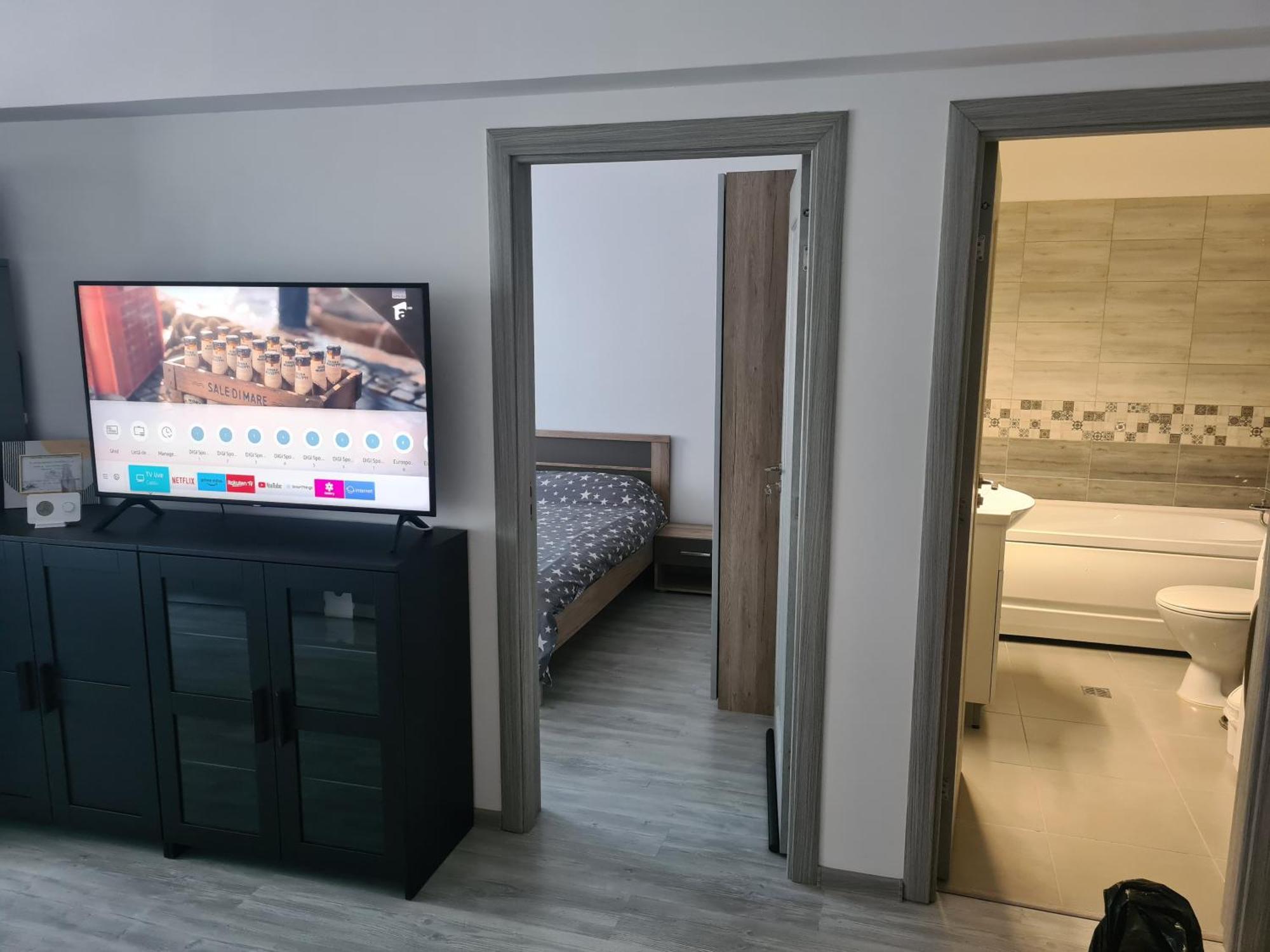 Mall Luxury Apartments Bacău Exteriör bild
